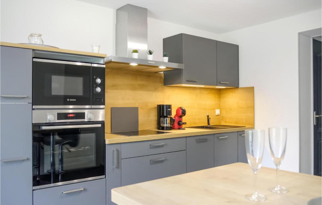 Gorgeous Apartment In Pirou With Kitchen Ngoại thất bức ảnh